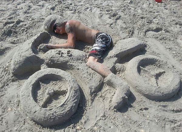 sand_bike_drunk_guy